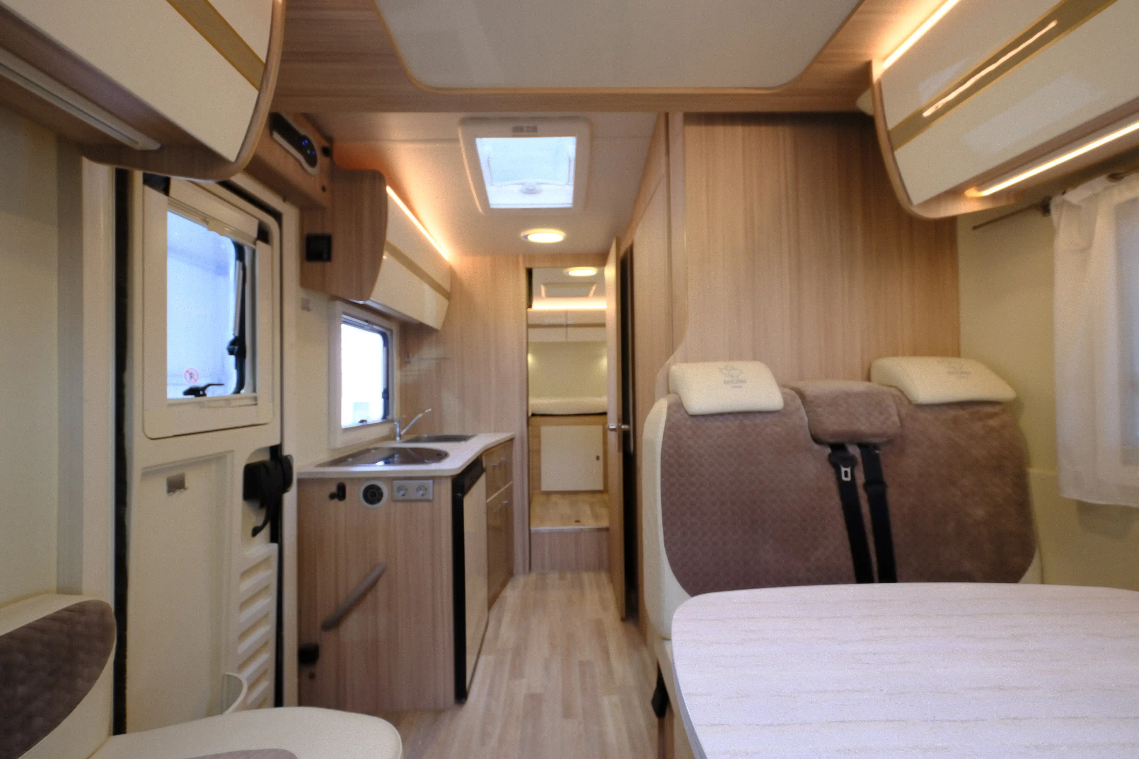 AHORN Camp 690 Plus-New Face Edition